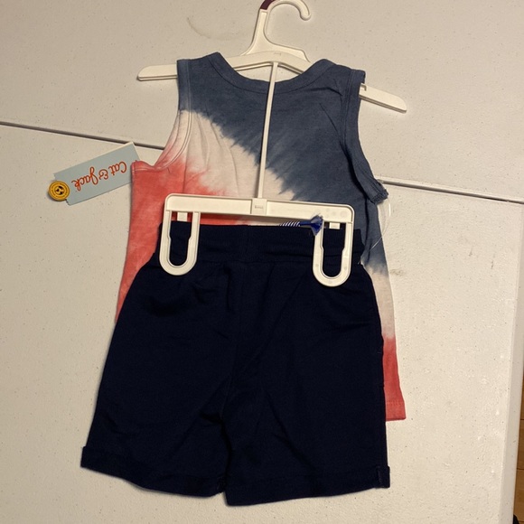 Tank top and shorts - Picture 2 of 2